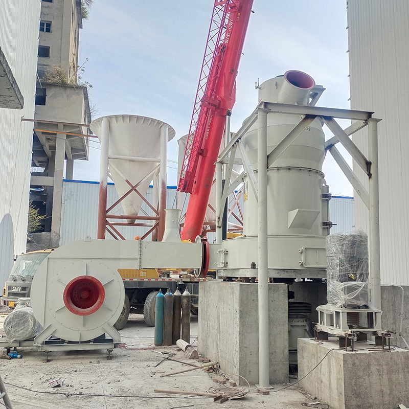 Cronus Calcium hydroxide grinding mill raymond mill machine is installing in Xinjiang